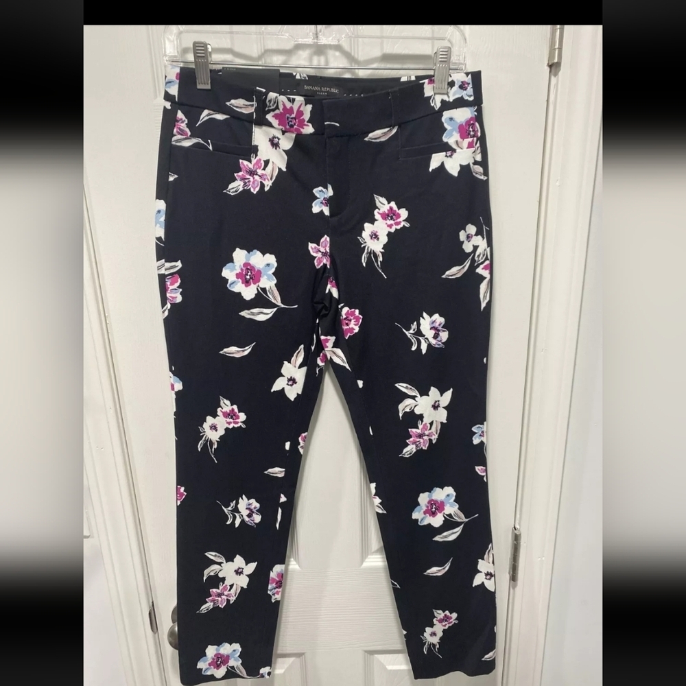 Banana republic woman’s pants Sloan style floral pattern size 0 short - Picture 1 of 4